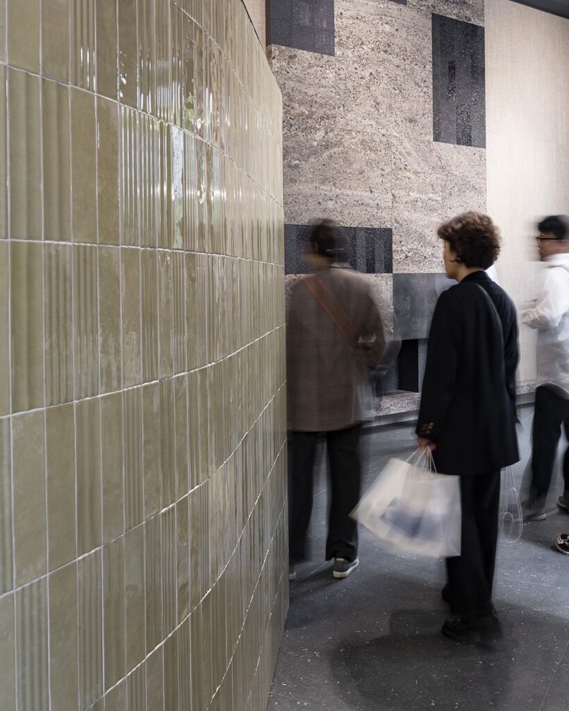 Rinnovamento showroom Florim Milano Design Week 2024 - interior fit-out ceramiche e superfici